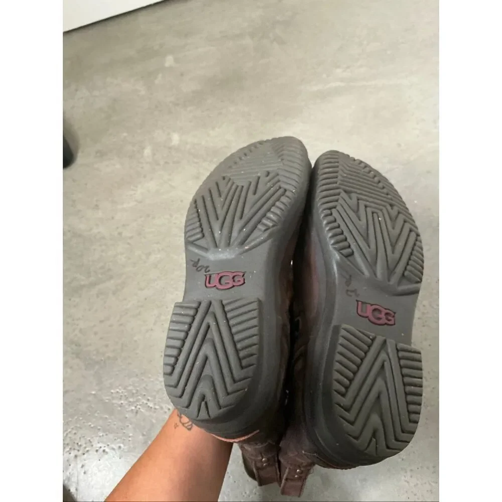 UGG Simmens Waterproof Leather Boots | Brown in 7.5